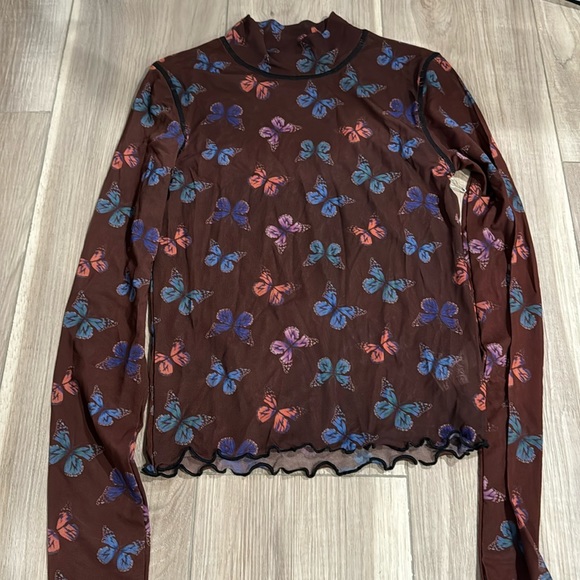 Butterfly Top - Picture 3 of 7